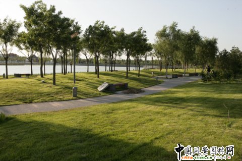 2008奧運精品工程之奧林匹克公園中心區(qū)水系東岸