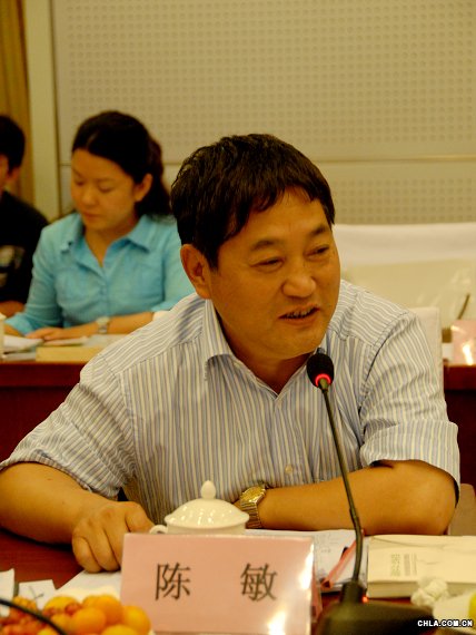 上海園林學(xué)會(huì)理事長(zhǎng)陳敏先生在會(huì)上講話