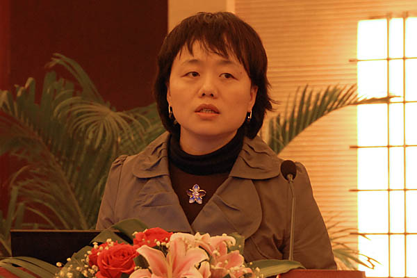 株洲市園林局副局長(zhǎng)彭嵐到會(huì)發(fā)言