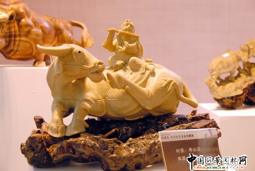 厲有為?牛文化藝術品收藏展(組圖)