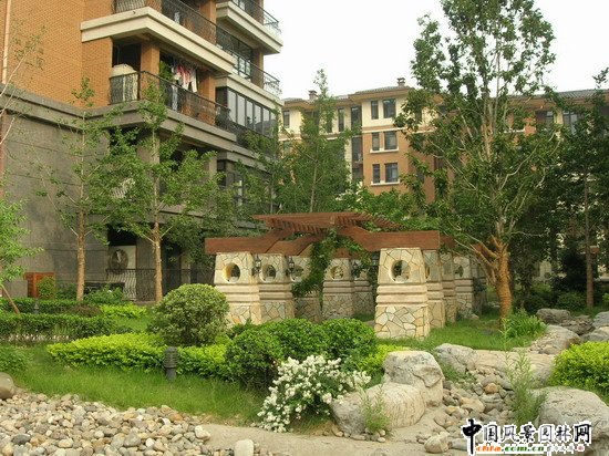 2008社會(huì)精品工程之萬(wàn)城華府1?、2?地園林景觀工程