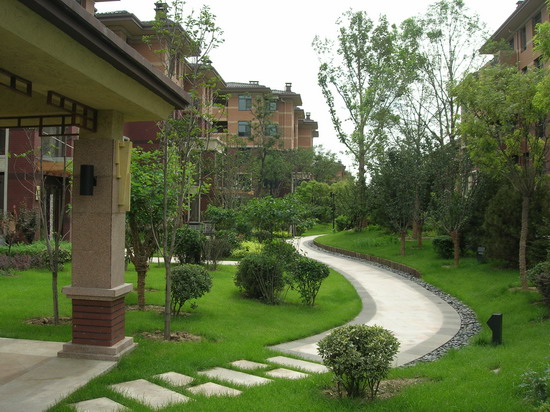 2008社會(huì)精品工程之萬(wàn)城華府1?、2?地園林景觀工程