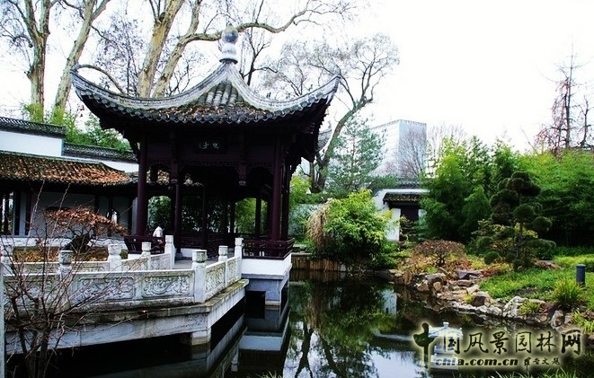 春華園