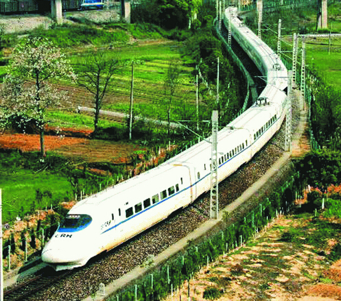《意見(jiàn)》強(qiáng)調(diào)，鐵路用地及毗鄰區(qū)域土地要綜合開(kāi)放利用。