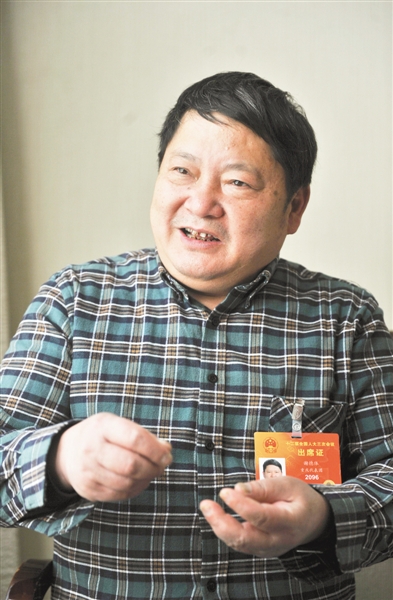 全國(guó)人大代表謝德體。