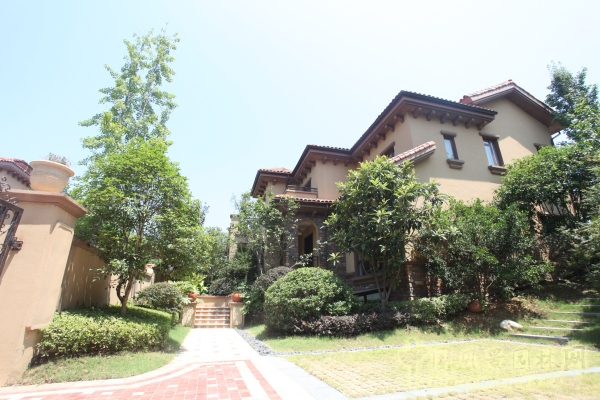 2015住宅景觀獎(jiǎng)：洞庭湖國際公館一期別墅景觀綠化