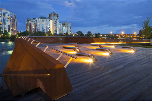 加拿大Poppy Plaza紀(jì)念廣場(chǎng)景觀設(shè)計(jì)