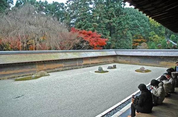 枯山水（中）