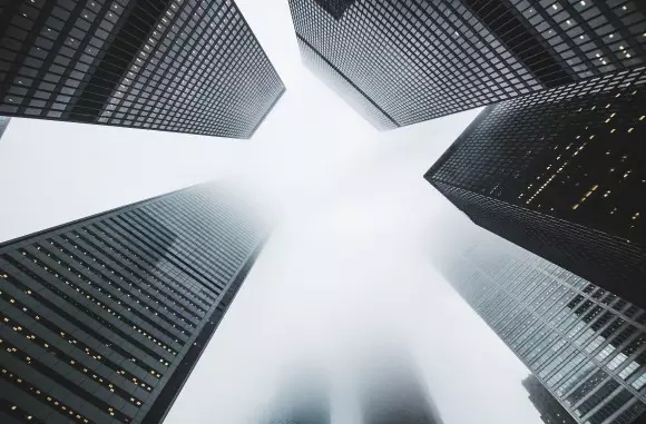 建筑元素在景觀方案構思中的設計與應用-建筑群體與空間限制