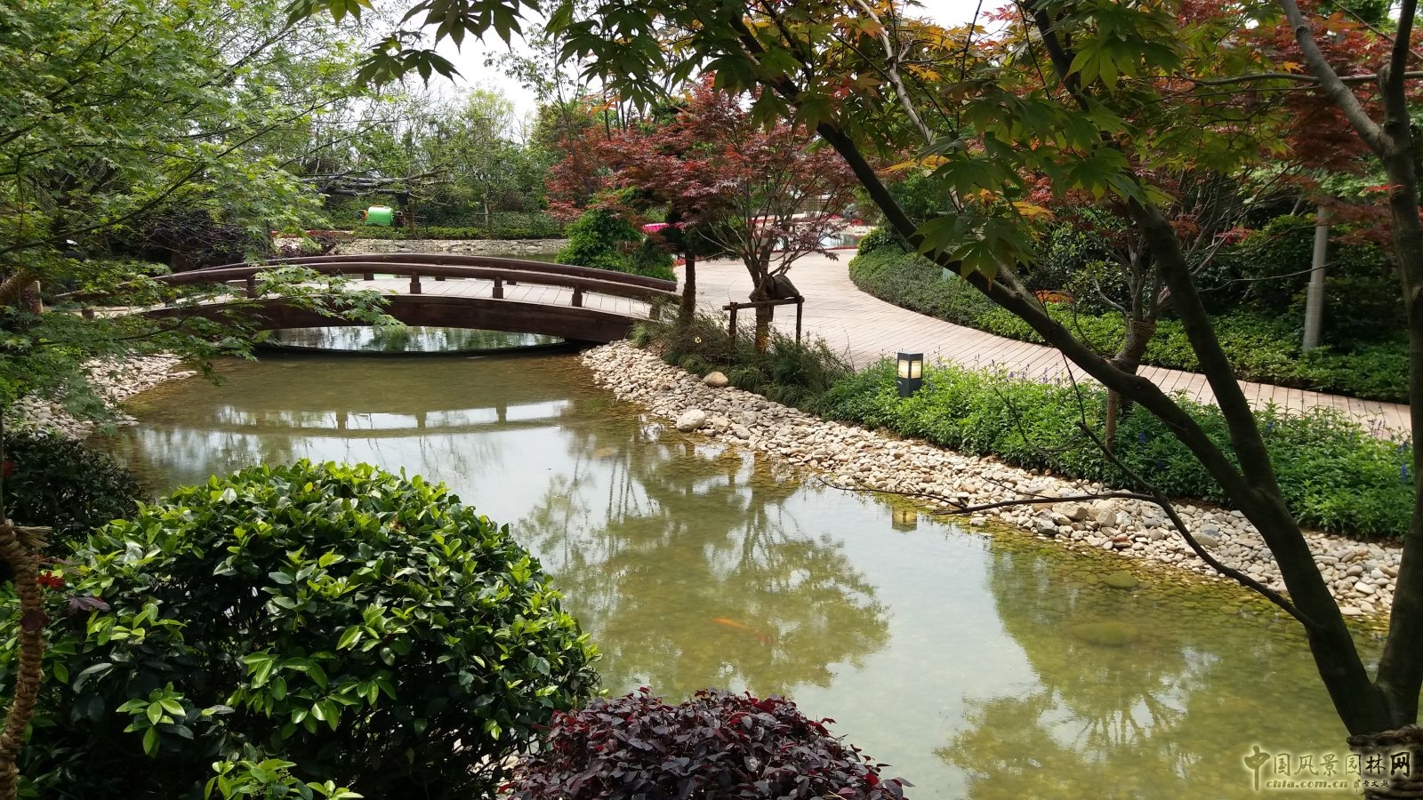 2016園冶杯專業(yè)獎(jiǎng)參賽項(xiàng)目：杭州國際博覽中心屋面園林綠化工程