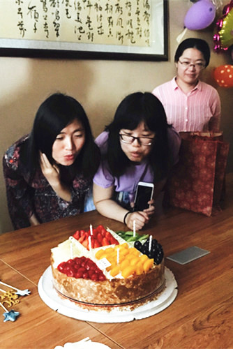 中國風(fēng)景園林網(wǎng)為員工舉辦集體生日會(huì)