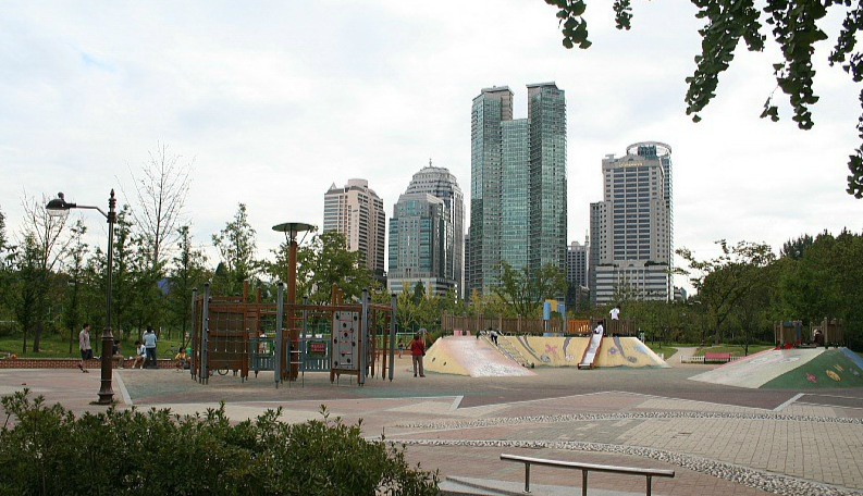 空軍學(xué)校的象征——波拉美公園