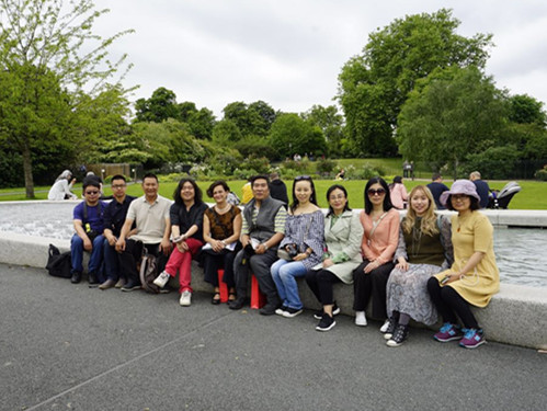 英國(guó)游學(xué)考察結(jié)束 與景觀對(duì)話與名家交流
