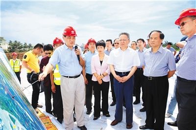 海南書記：建筑景觀要與自然生態(tài)融為一體