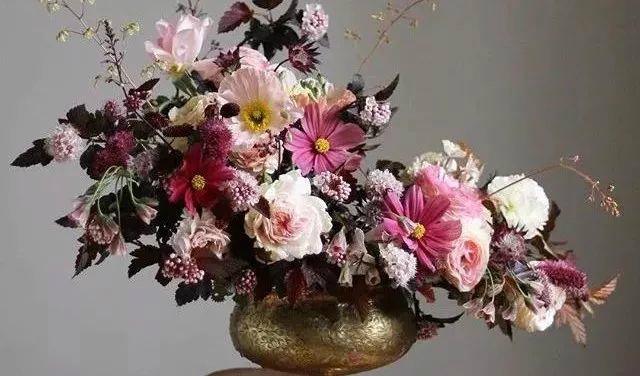 花藝設(shè)計(jì)中的色彩搭配技巧