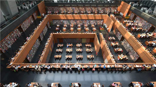 公共圖書館開放閱覽空間形態(tài)設(shè)計(jì)研究