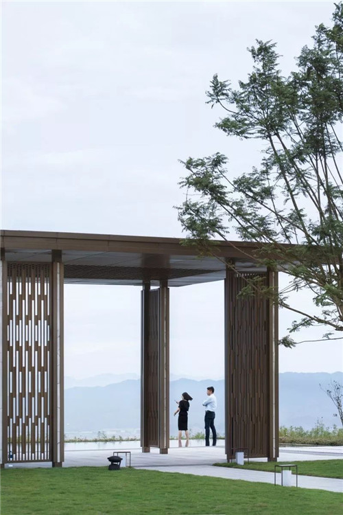 笛東臻品 財(cái)信 · 賴特與山