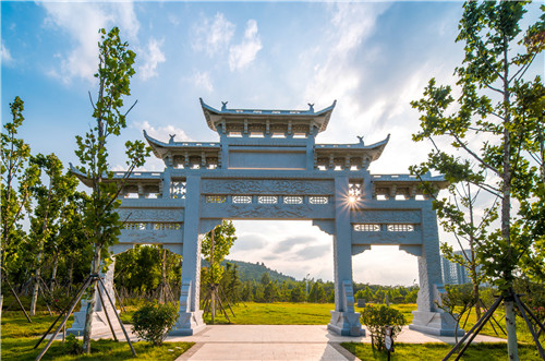 園冶杯專(zhuān)業(yè)獎(jiǎng)：曾子廣場(chǎng)及洪山河景觀綠化