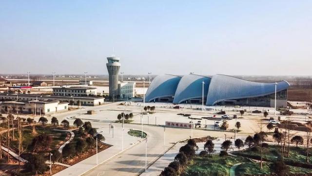 信陽明港機場正式通航 現(xiàn)場景觀曝光