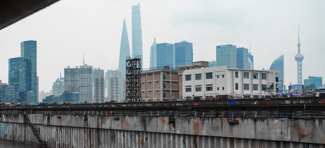 上海百年老倉庫老船塢變身濱江空間藝術焦點
