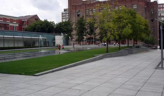 埃菲爾鐵塔周邊將改造為大花園，由哪位大師設(shè)計？