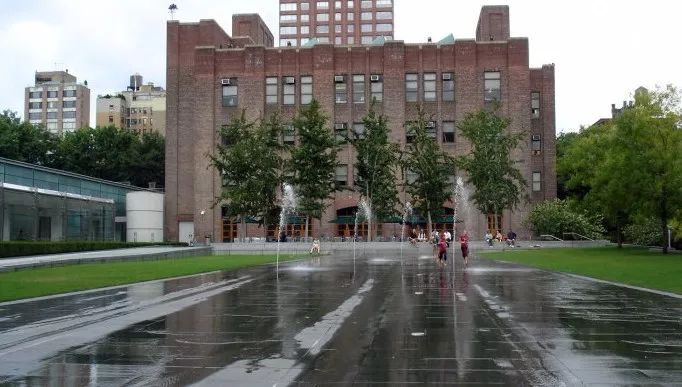 埃菲爾鐵塔周邊將改造為大花園，由哪位大師設(shè)計？
