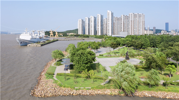 BAU建筑與城市設(shè)計(jì)事務(wù)所丨江陰市濱江公園