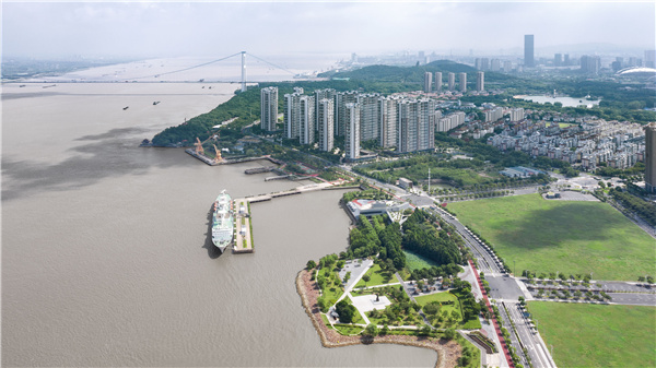 BAU建筑與城市設(shè)計(jì)事務(wù)所丨江陰市濱江公園