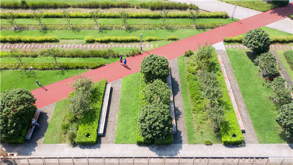BAU建筑與城市設(shè)計(jì)事務(wù)所丨江陰市濱江公園