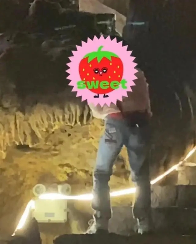 黃果樹景區(qū)上萬年景觀被男孩用磚頭敲下帶走