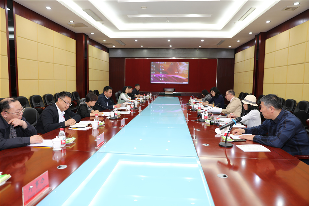 國際城市與區(qū)域規(guī)劃師學會主席埃利塞伊一行到定州考察調(diào)研