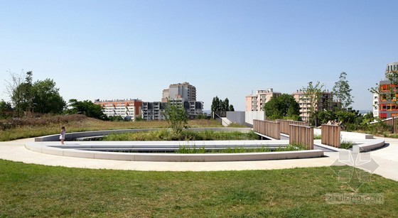 法國(guó)巴黎的塞格甘斯堡公園