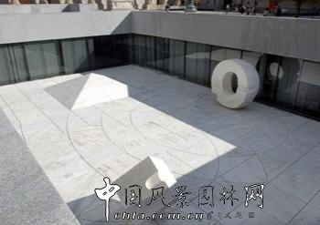 野口勇作品(七)：耶魯大學(xué)圖書館下沉庭院