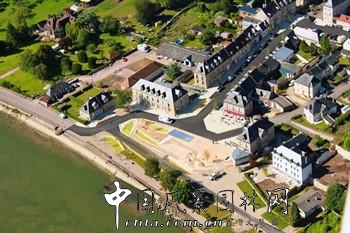 法國(guó)La Mailleraye市濱河廣場(chǎng)景觀設(shè)計(jì)